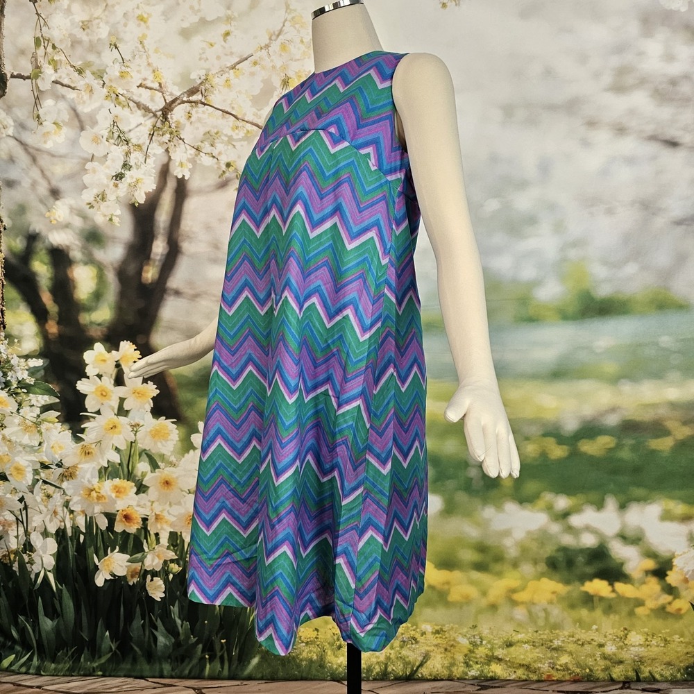 Vintage 1960's Dress Shift Mod Purple Green Zigzag Pattern Sleeveless 60s Groovy - Picture 4 of 15